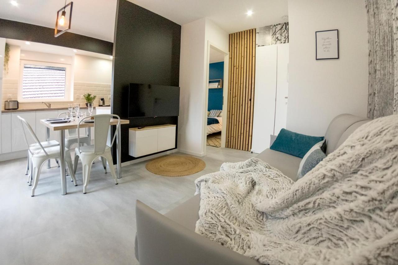 Appart-Hotel N 4 Calme Avec Terrasse, Wi-Fi Haut Debit, Petit-Dejeuner, Room-Service Et Parking Prive Chouzelot Zewnętrze zdjęcie