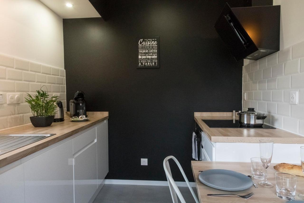 Appart-Hotel N 4 Calme Avec Terrasse, Wi-Fi Haut Debit, Petit-Dejeuner, Room-Service Et Parking Prive Chouzelot Zewnętrze zdjęcie