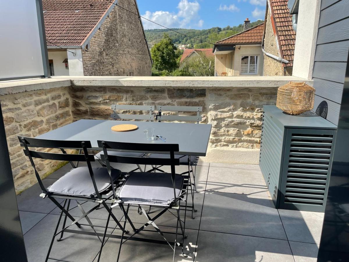 Appart-Hotel N 4 Calme Avec Terrasse, Wi-Fi Haut Debit, Petit-Dejeuner, Room-Service Et Parking Prive Chouzelot Zewnętrze zdjęcie