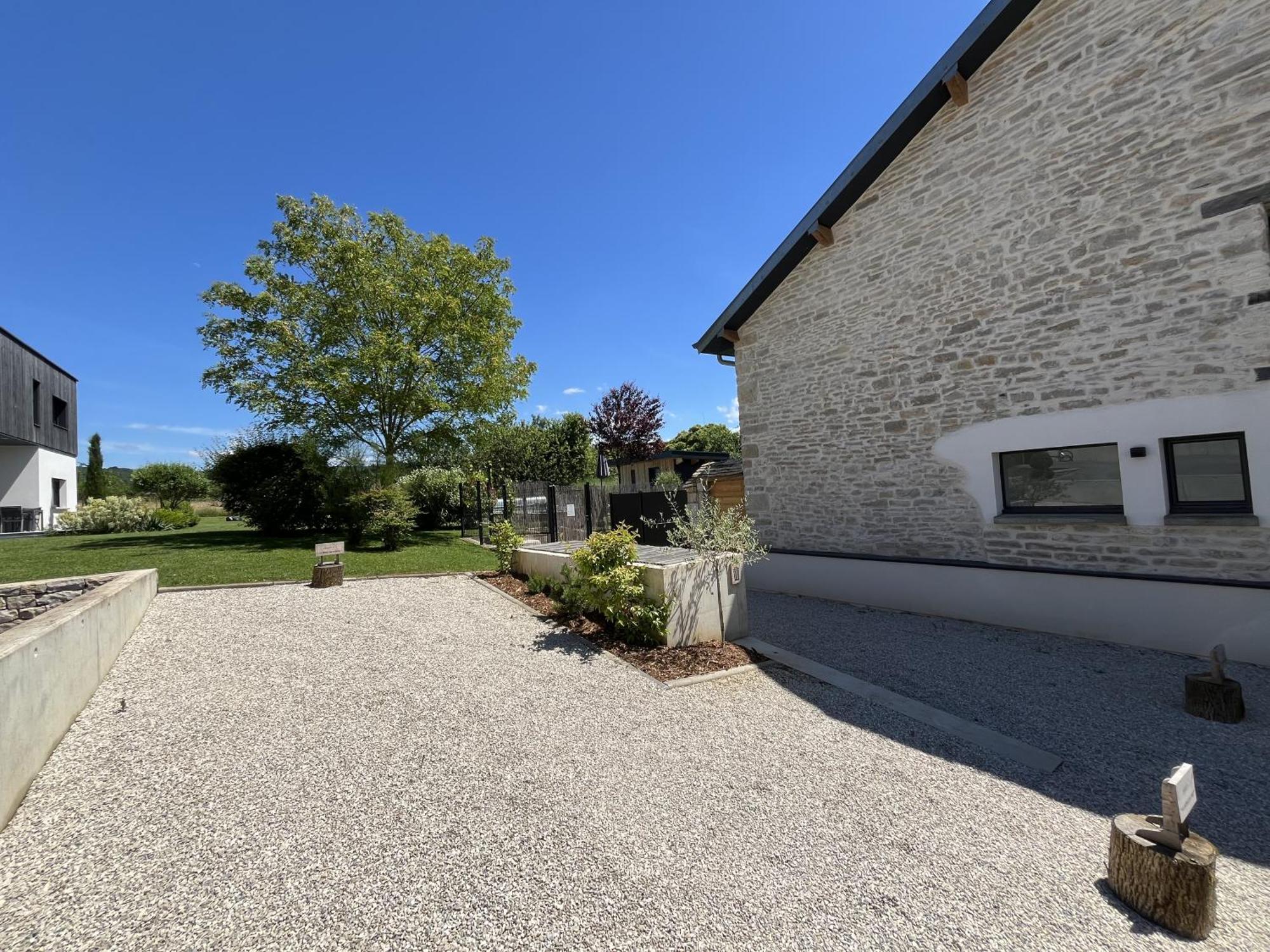 Appart-Hotel N 4 Calme Avec Terrasse, Wi-Fi Haut Debit, Petit-Dejeuner, Room-Service Et Parking Prive Chouzelot Zewnętrze zdjęcie
